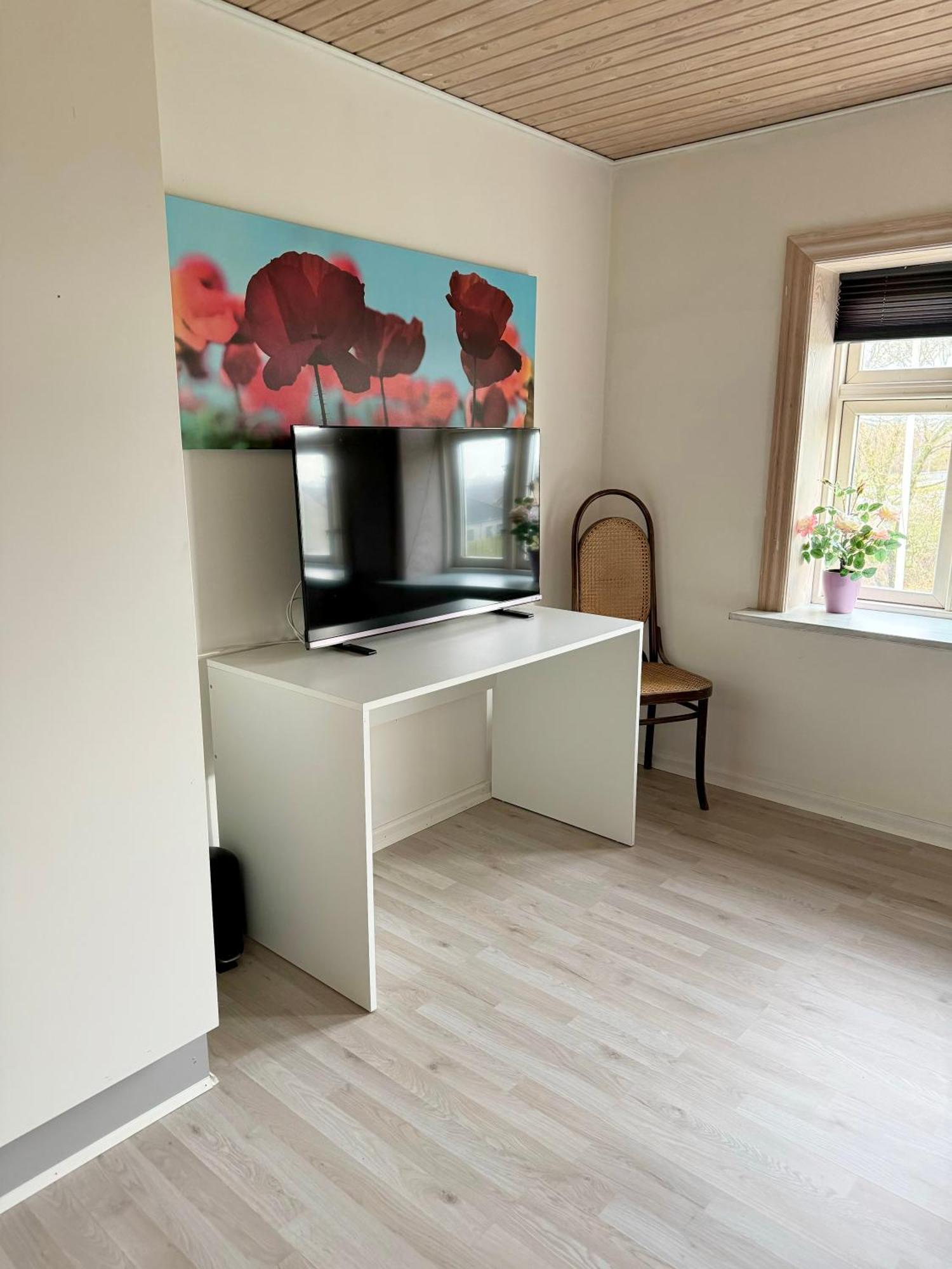 Bb Esbjerg Bed & Breakfast Стая снимка